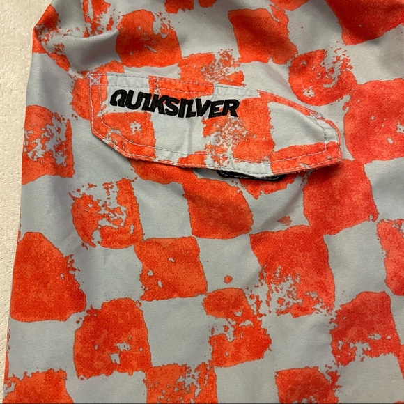 Quicksilver Boardshorts Swim Trunks.  Size 23 - Picture 4 of 7